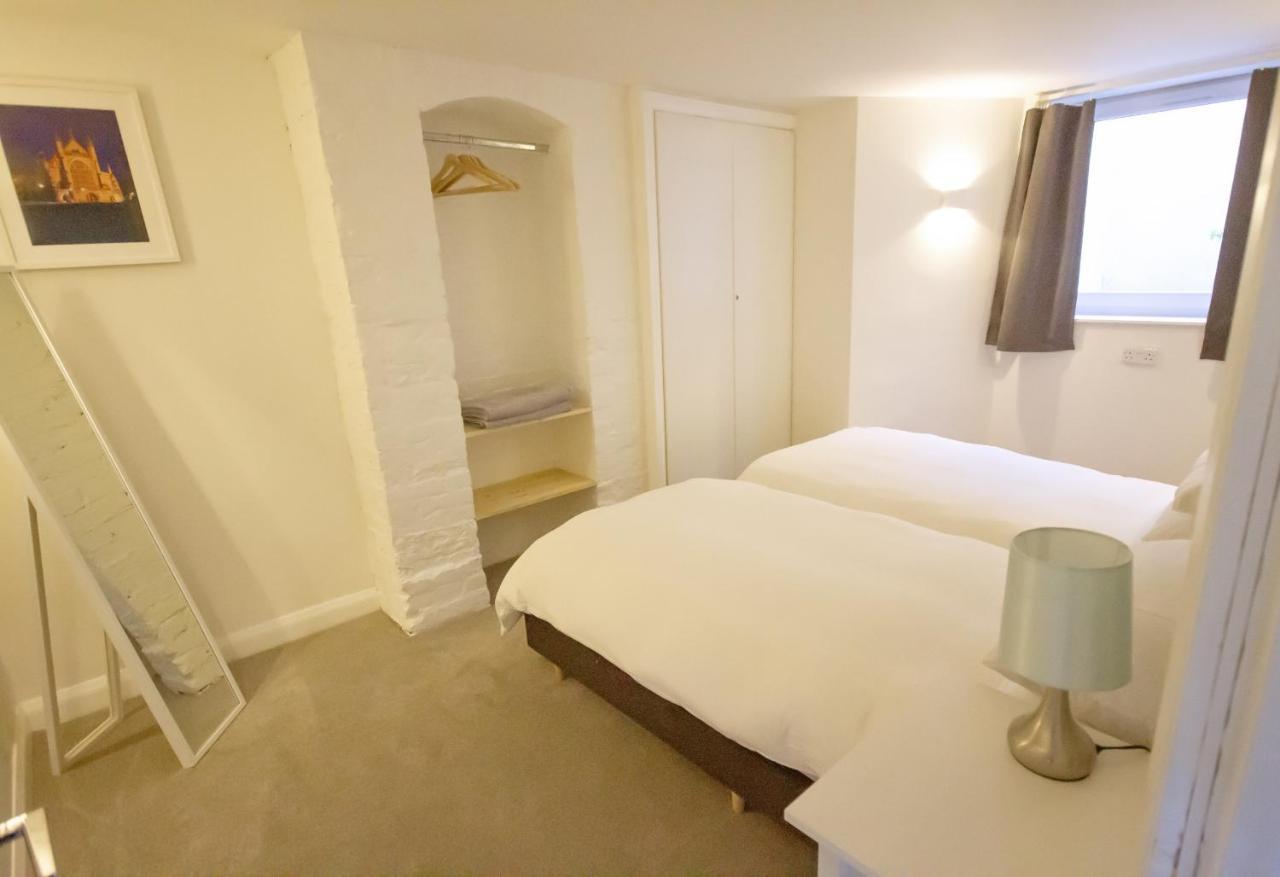 Garden Apartment ウィンチェスター エクステリア 写真